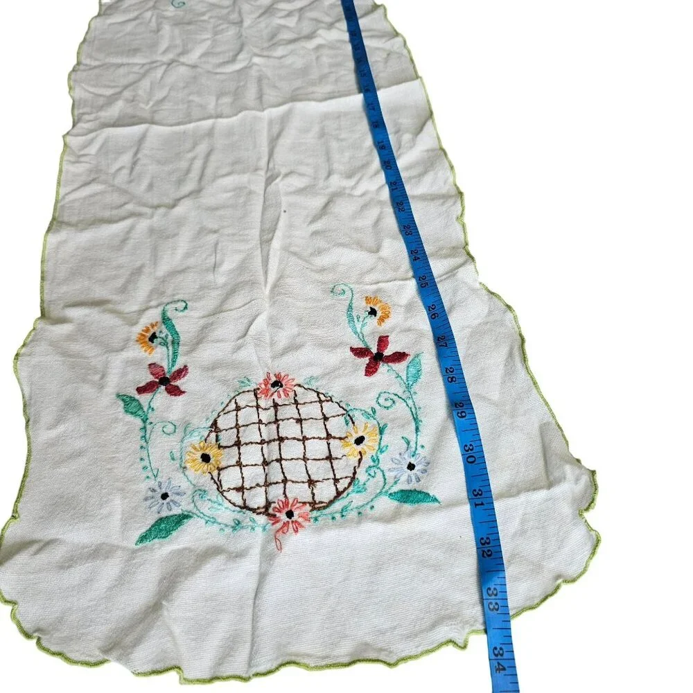 Vintage Floral Hand Embroidered Table Runner table Cloth 11.5 x 34 in